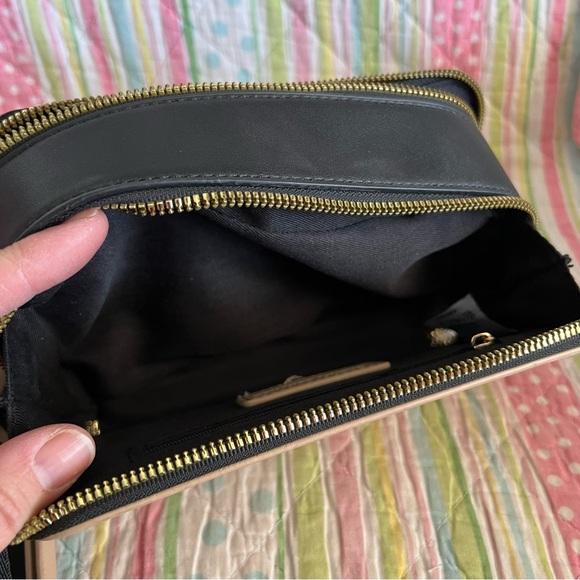 Dream Control Rectangle Shape Crossbody Purse - Picture 4 of 4